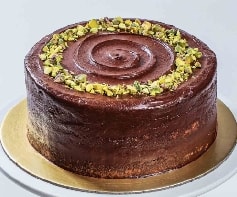 Klasik Çikolatalı Fıstıklı Pasta 2-3 Kişilik