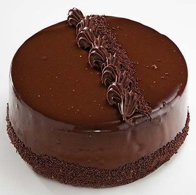 Yoğun Çikolata Aromalı 6–9 Kişilik Çikolatalı Yaş Pasta